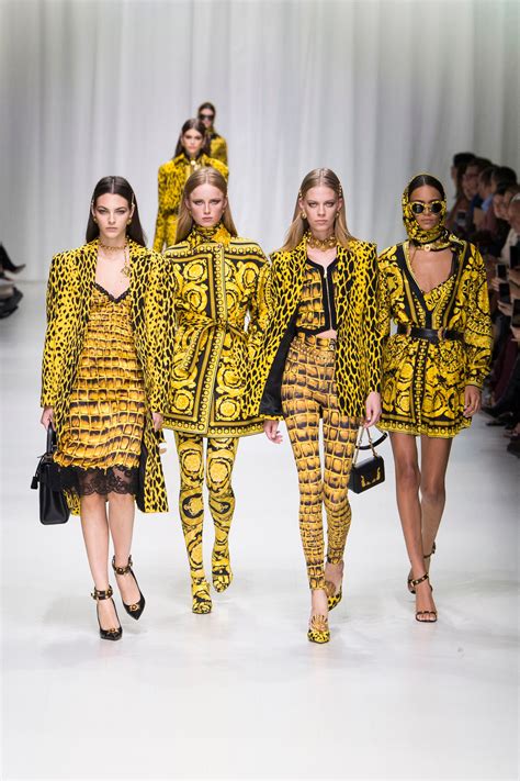 moda italiana marche versace|versace stile.